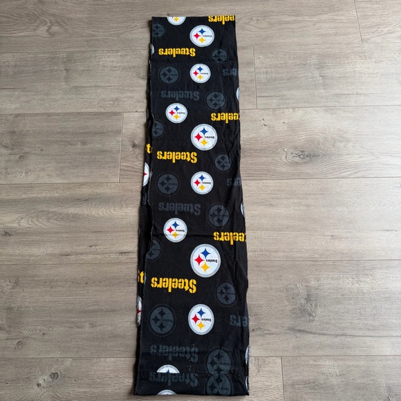 Pittsburgh Steelers infinity scarf - Picture 2 of 2